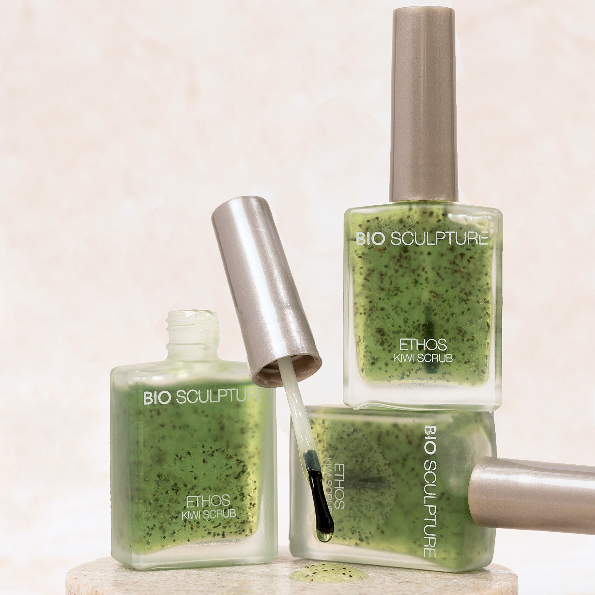 ETHOS Kiwi Scrub