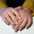Neglebehandling i salong Belle Nails, Forlengelse Neglebiter